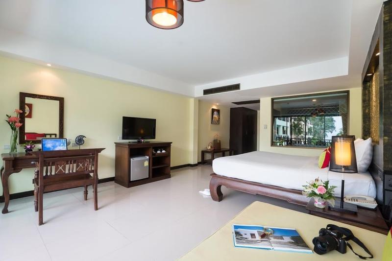 Hive Khaolak Beach Resort (Adults Only) Кхаулак Экстерьер фото