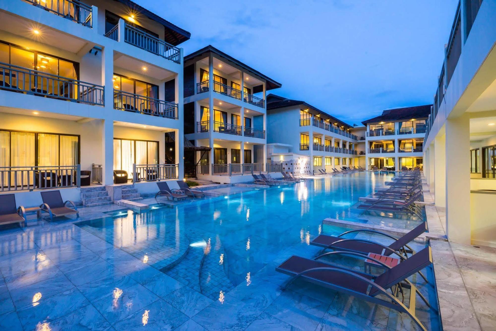 Hive Khaolak Beach Resort (Adults Only) Кхаулак Экстерьер фото