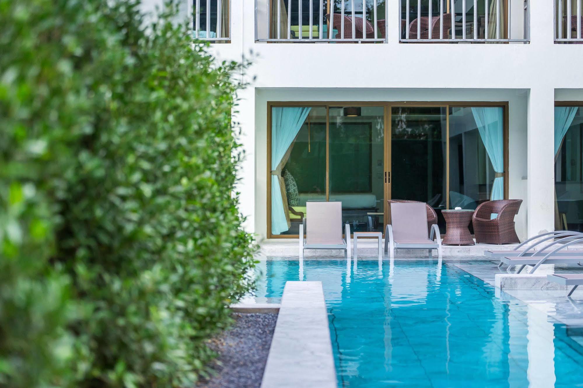 Hive Khaolak Beach Resort (Adults Only) Кхаулак Экстерьер фото